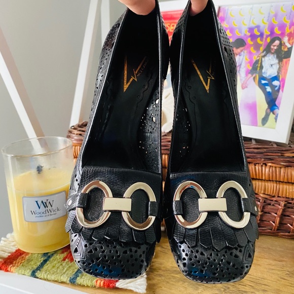 Vince Camuto Lazer Cut Leather Heels - Picture 2 of 6